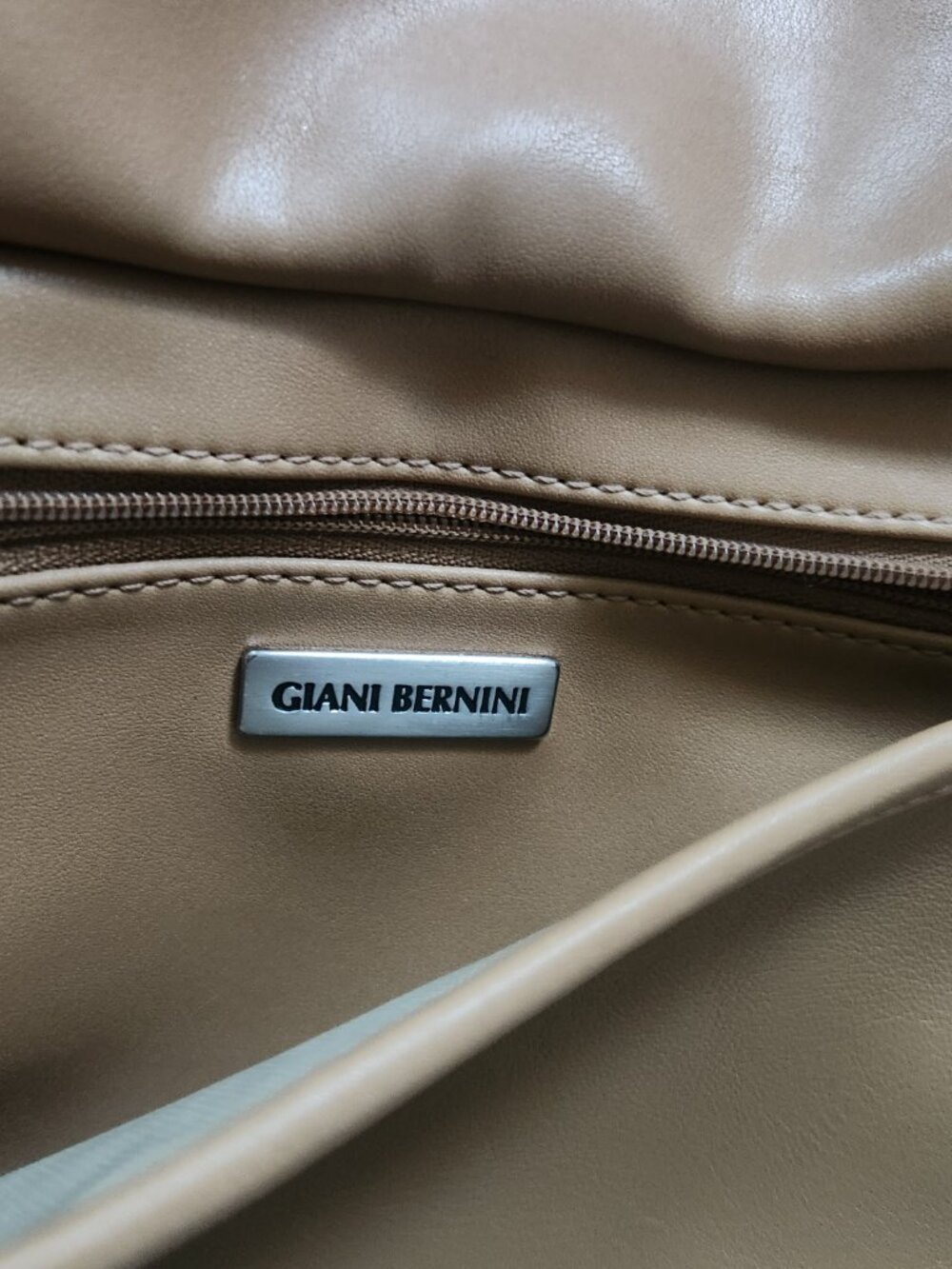 Giani Bernini Leather Saddle Bag - Picture 4 of 11